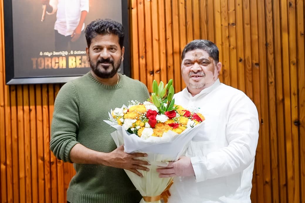 ముఖ్యమంత్రి రేవంత్ రెడ్డి గారిని కలిసి ధన్యవాదాలు తెలిపిన మంత్రి పొన్నం ప్రభాకర్